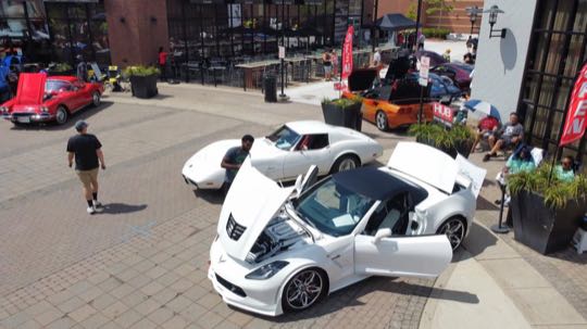 CCCoM 5th Annual “Show and Shine” at Fountain Walk