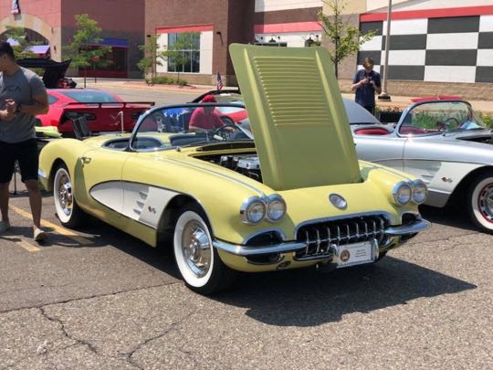 CCCoM @ Corvettes at Fountain Walk
