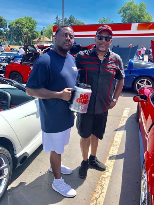 CCCoM @ V-8 Estates Car Show