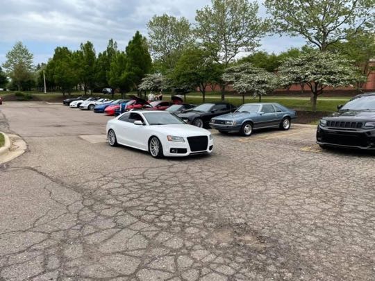 CCCoM’s 2nd Annual Cars & Coffee at Fountain Walk of Novi