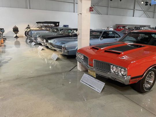 CCCoM's First Annual Fall Cruise from Genesis Chevrolet.
