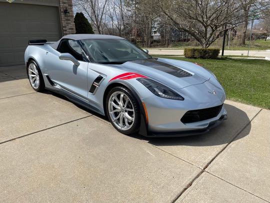 First Cruise of the Season to Smokehouse 52 in Chelsea Michigan