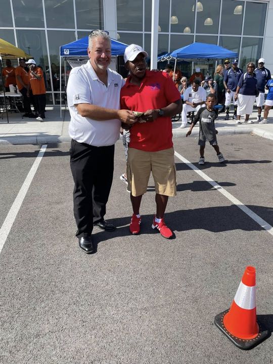 CCCoM supporting CCCoT at their Annual Car Show.