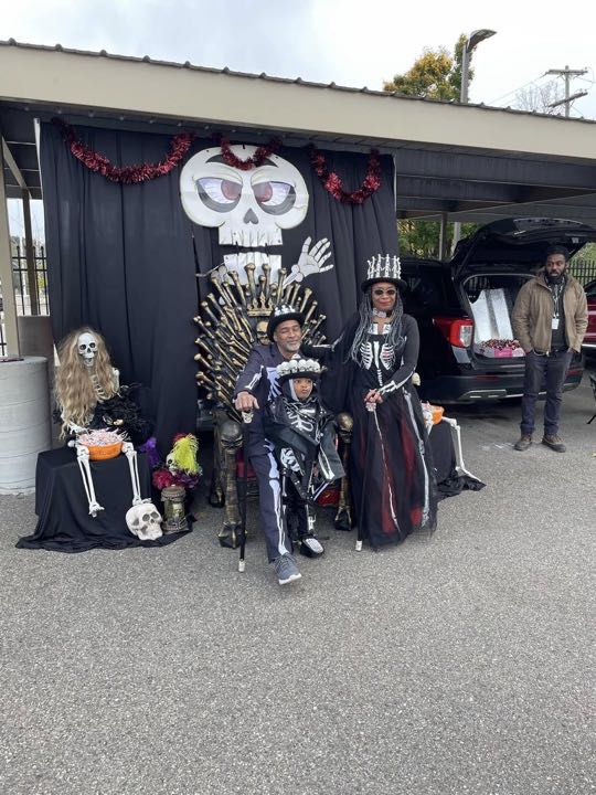 CCCoM supporting DPD 8th Precinct & KISS 105.9 “Trunk or Treat”