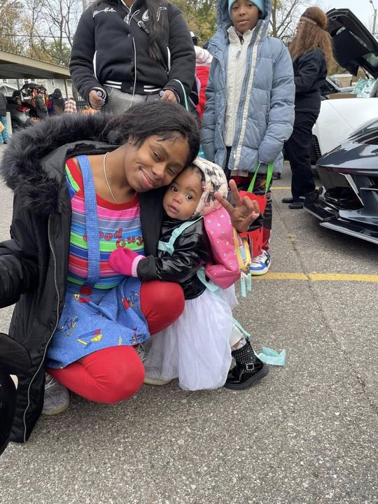 CCCoM supporting DPD 8th Precinct & KISS 105.9 “Trunk or Treat”