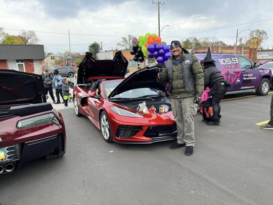 CCCoM supporting DPD 8th Precinct & KISS 105.9 “Trunk or Treat”