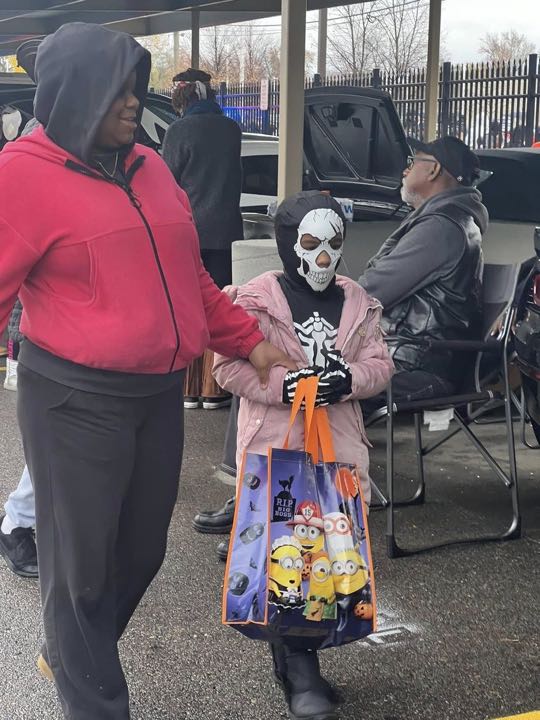 CCCoM supporting the 8th Precinct “Trunk or Treat”