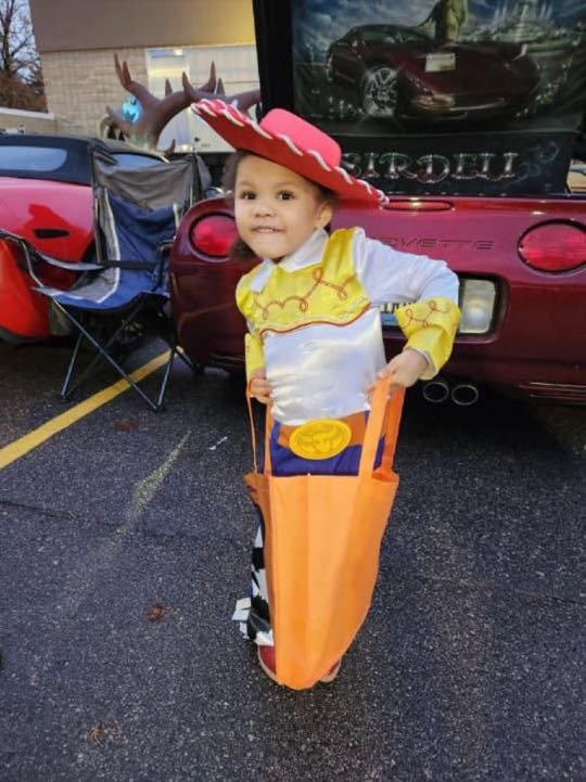 CCCoM supporting the 8th Precinct “Trunk or Treat”