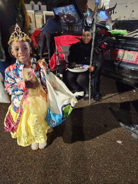 CCCoM supporting the 8th Precinct “Trunk or Treat”