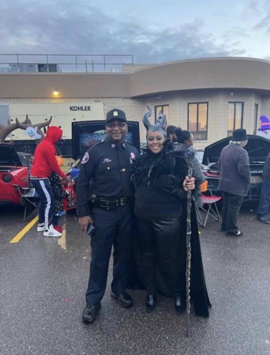 CCCoM supporting the 8th Precinct “Trunk or Treat”