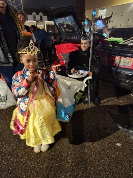 CCCoM supporting the 8th Precinct “Trunk or Treat”