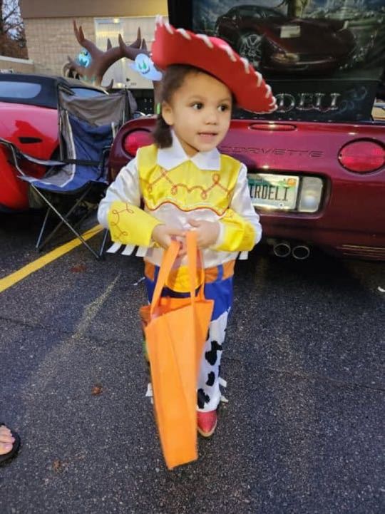 CCCoM supporting the 8th Precinct “Trunk or Treat”