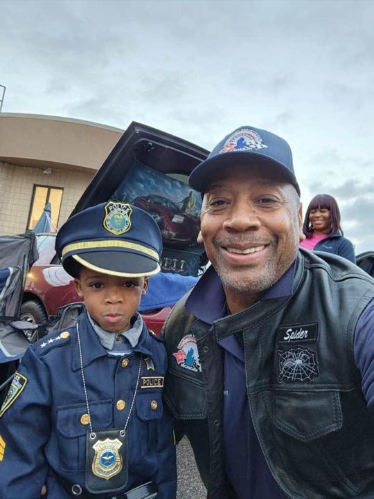 CCCoM supporting the 8th Precinct “Trunk or Treat”