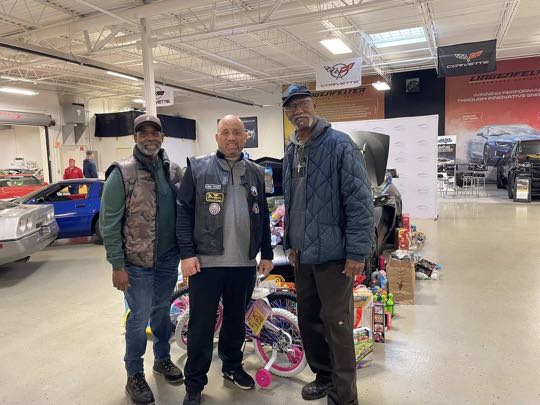CCCoM supporting “Toys for Tots”, at the Lingenfelter Collection